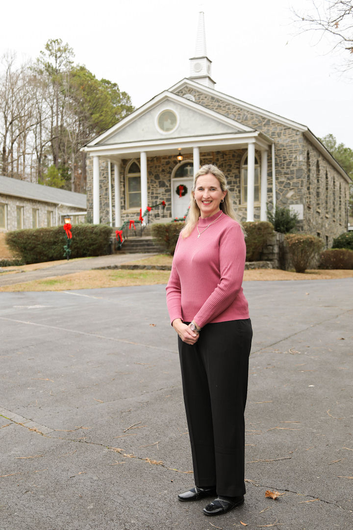 Rhyne in front of church