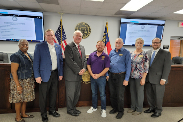 Group photo of Loy Howard and the Villa Rica City Council