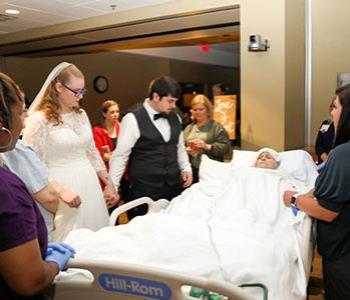 Facing Mother’s Life-limiting Illness, Couple Ties Knot at Tanner Medical Center/Carrollton